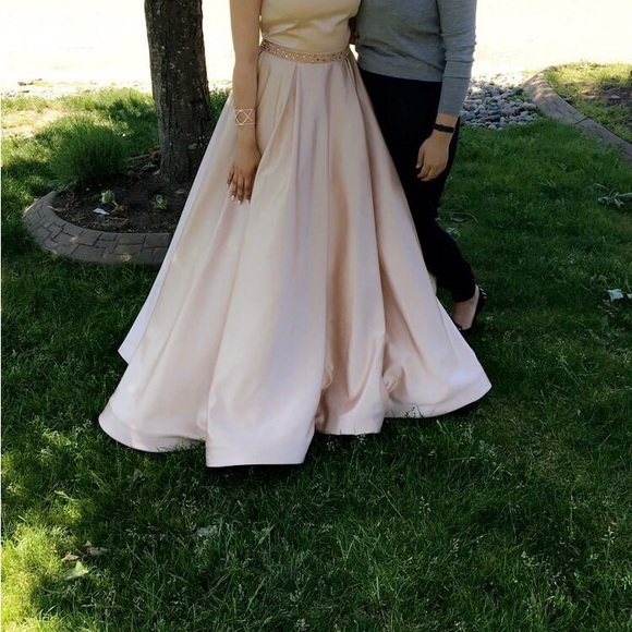 Sherri Hill grad/prom dress - Picture 3 of 4